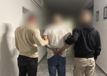 Szokujące sceny na stacji paliw we Wrocławiu! 49-latek podpalił benzynę i uciekł – grozi mu 10 lat więzienia!