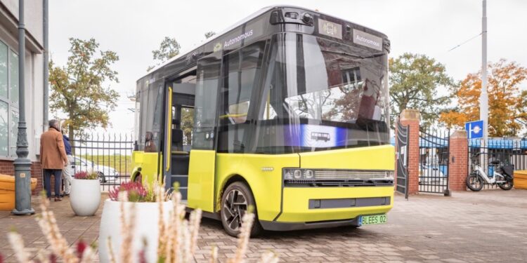 Zaskakujący rekord autobusu bez kierowcy we Wrocławiu. Tyle osób przewiózł w zaledwie 10 dni!