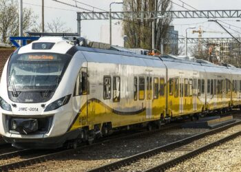 Koleje Dolnośląskie ruszają w kolejny region i przyspieszają na kluczowych trasach