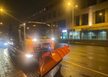 Od poniedziałku śliskie drogi i chodniki we Wrocławiu. IMGW wydało ostrzeżenie przed oblodzeniem