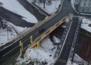 Nowy most, rekordowe tempo i większe bezpieczeństwo. Stronie Śląskie z nową przeprawą nad Białą Lądecką