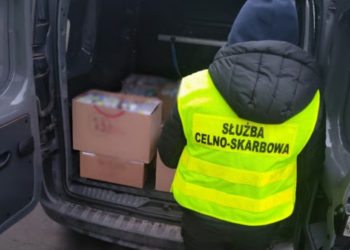 Wielkie uderzenie skarbówki we Wrocławiu. Setki tysięcy nielegalnych towarów przejęte na targowiskach