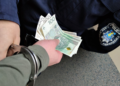 Chciał „załatwić sprawę” banknotem. Poranna kontrola na A4 zakończyła się poważnymi zarzutami