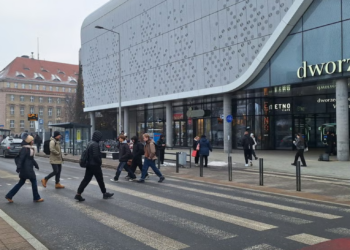 Nowe światła w kluczowym punkcie miasta. Przejścia przy Dworcu Głównym czekają duże zmiany