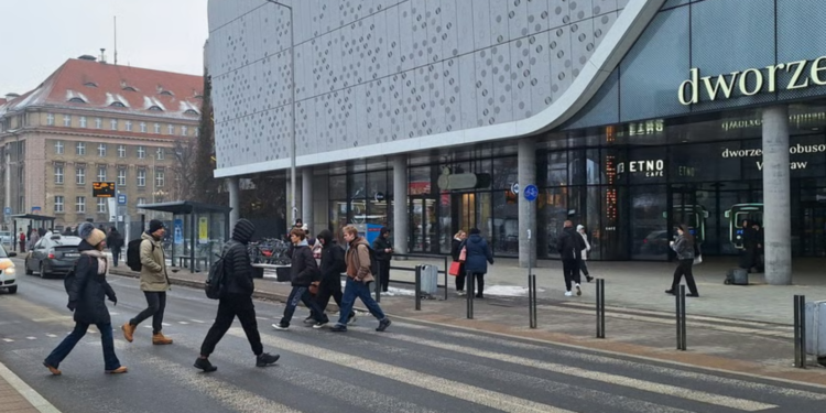 Nowe światła w kluczowym punkcie miasta. Przejścia przy Dworcu Głównym czekają duże zmiany