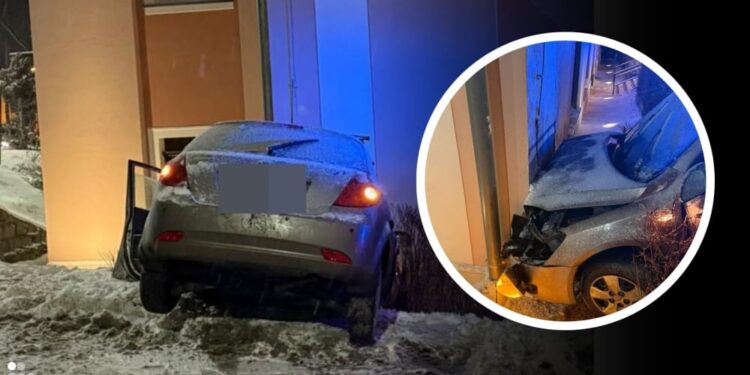 Chwila nieuwagi wystarczyła. Auto wjechało w kościół w regionie