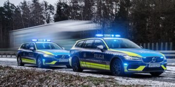 Nowe radiowozy wyjechały na ulice Dolnego Śląska. Policja wzmacnia flotę w miastach regionu