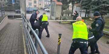 Próba porwania w powiecie oleśnickim. Sprawcy zatrzymani w Kłodzku przy granicy