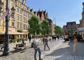 Rewolucja zieleni na wrocławskim Rynku. Ruszyły prace w samym sercu miasta