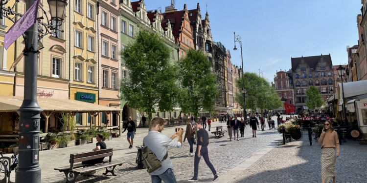 Rewolucja zieleni na wrocławskim Rynku. Ruszyły prace w samym sercu miasta